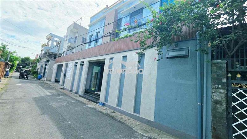 Bán nhà mặt tiền đường nhựa thông lầu trệt ngang rộng 20m cực đẹp