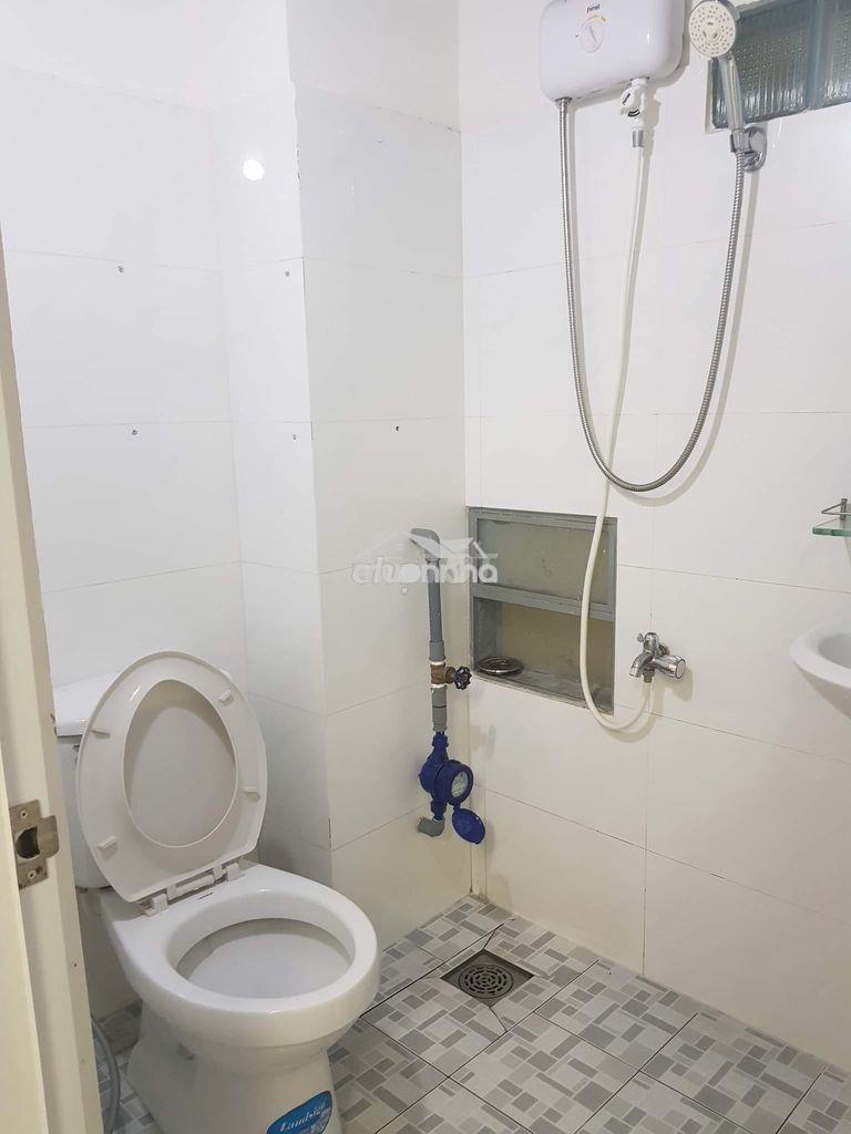 Phòng trệt có gác khoảng 50m² bùi đình túy, tối đa 5 người - 4