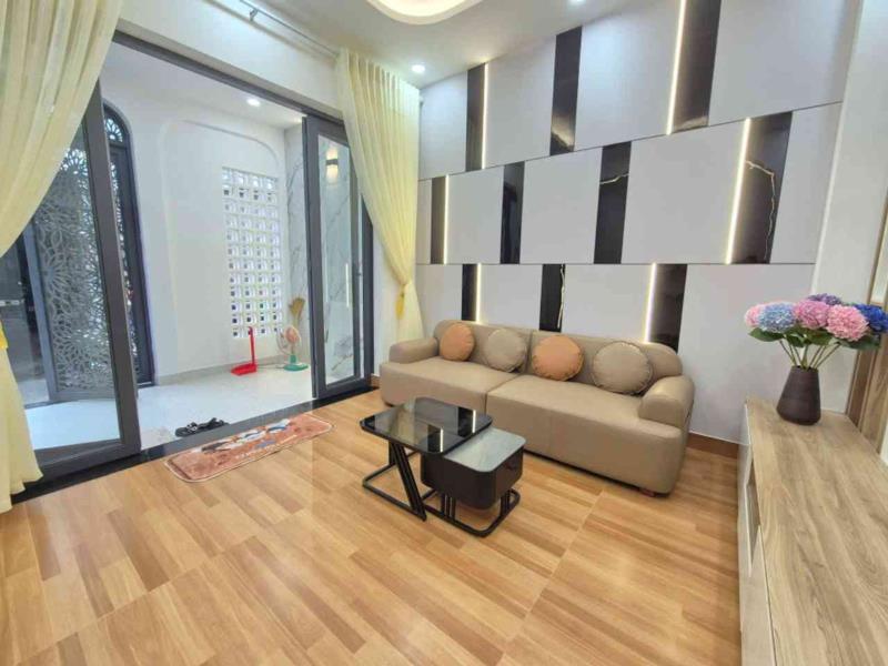 Bán nhà phạm văn chiêu 73m2, 7.3ty, mới tặng nội thất