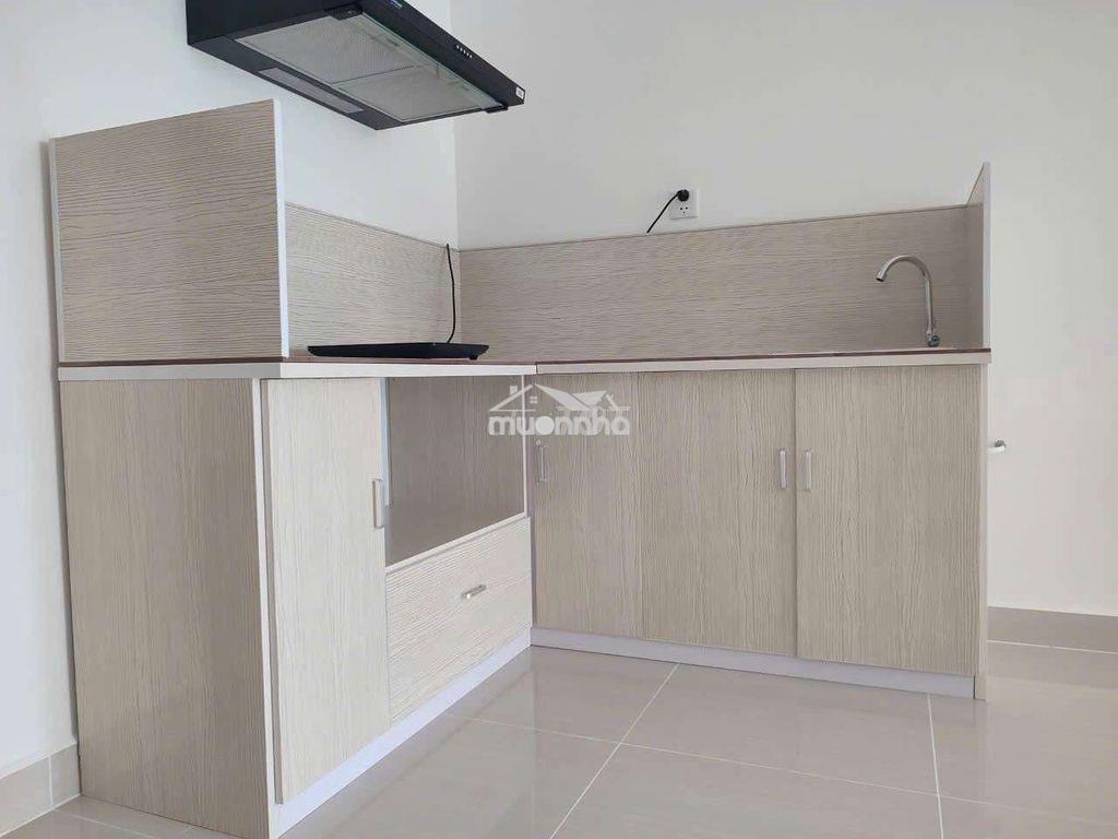 Căn góc 3 phòng ngủ, 2 toilet, mới. có bếp, rèm .  - 2