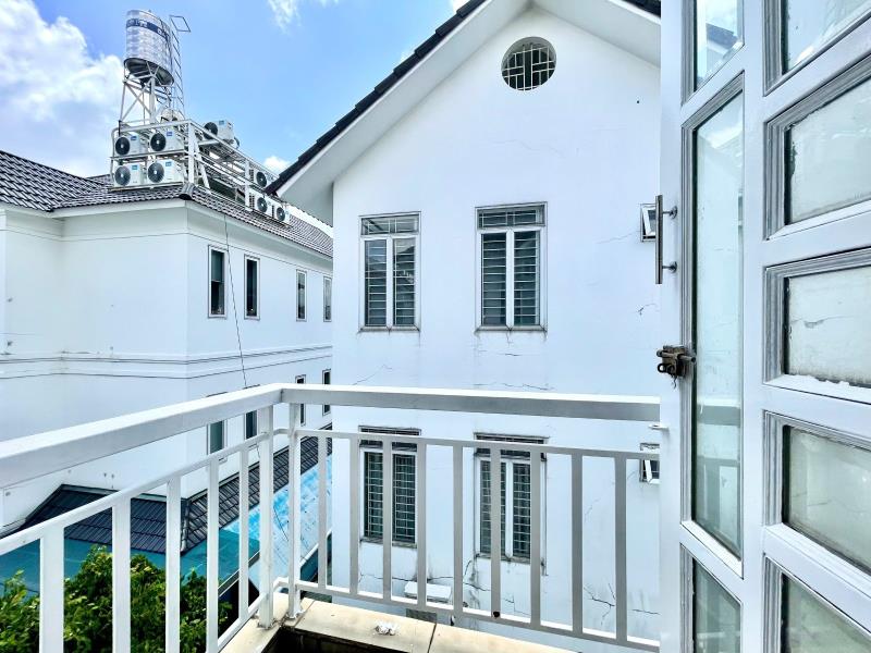 Cho thuê studio full nội thất - ban công - ngay dh văn lang chỉ 5p đi bộ - 3