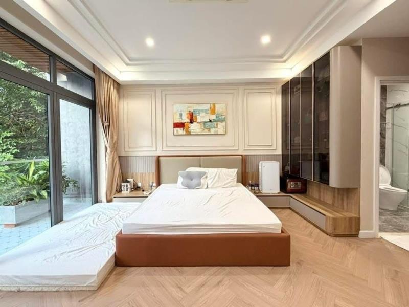 Trung tâm quận 5 - biệt thự - 4 tầng thang máy - nguyễn chí thanh - dt: 8 x 20m– 45 tỷ - 4