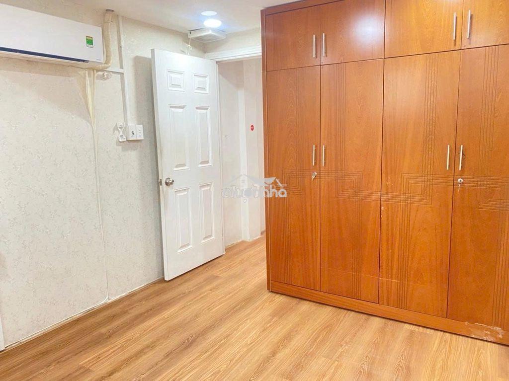 Bạn tìm nhà thuê gần quận 1 - có nội thất - căn hẻm bến vân đồn 15tr - 4
