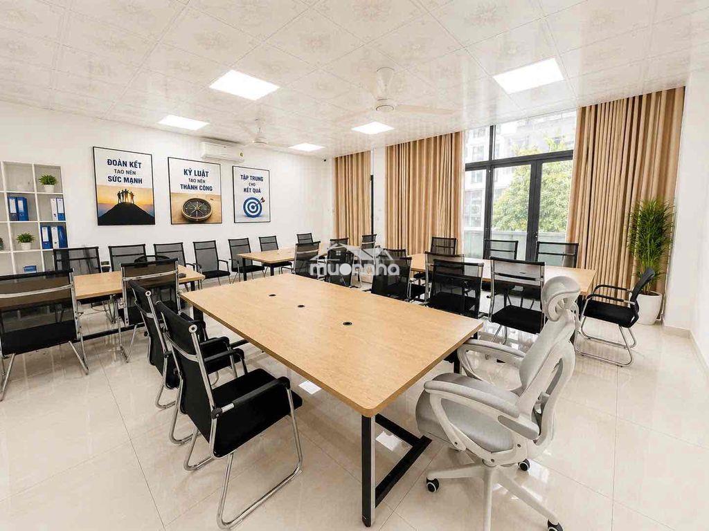 Văn phòng 60m2 sẵn nội thất, có m.lạnh, hầm xe ở vạn phúc. giá 13 tr - 4