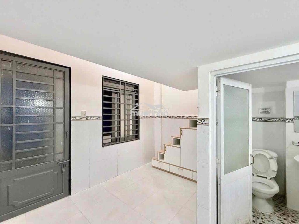 Phòng trọ đi bộ qua đại học công thương như ảnh - cách 500m2 - Ảnh 2