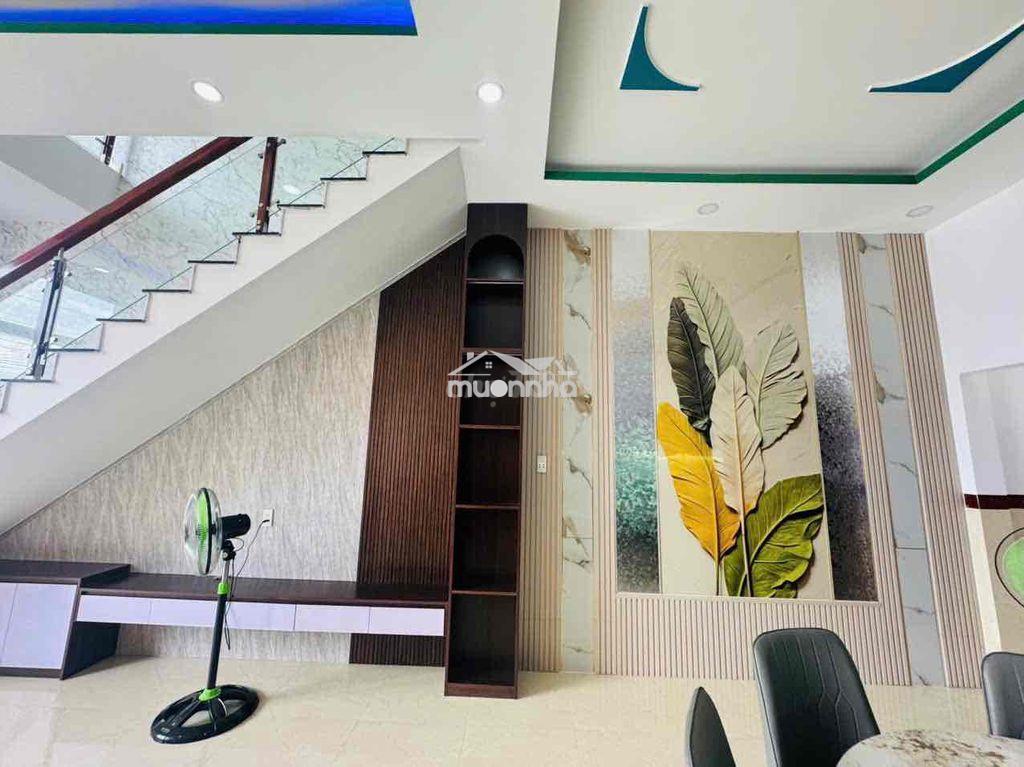 Nhà vị trí trung tâm ngã 3 mỹ hạnh cách vinhomes sg park 10p - 4