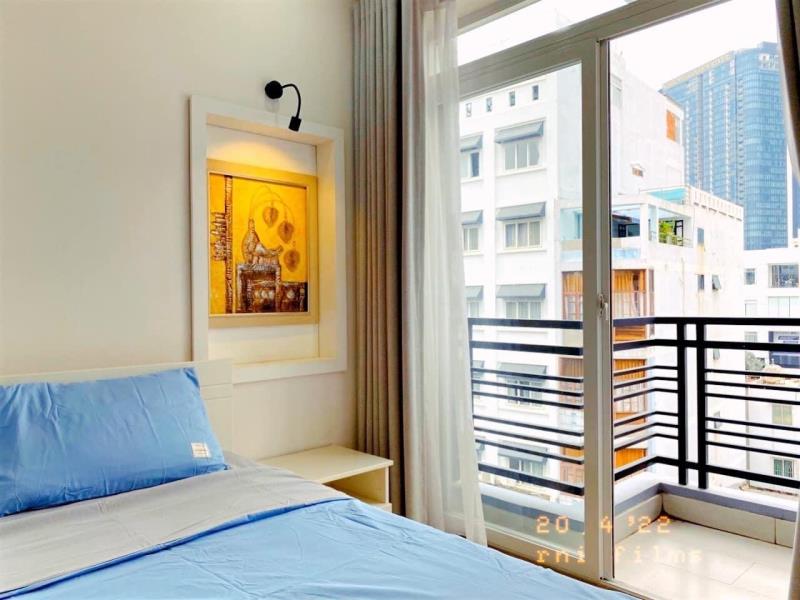 Ở liền - căn hộ ban công cao cấp 30m2 ngay vòng xoay lý thái tổ quận 10