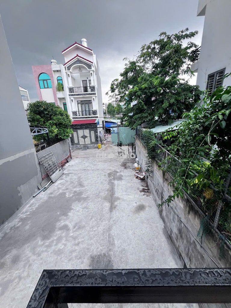 Nhà 3pn - sân rộng 100m2 - đường 30 linh đông - ngay gần phạm văn đồng