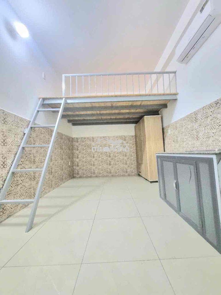 Phòng trọ ngay trường học công thương ,gác cao,có máy lanh+ giếng troi - Ảnh 2