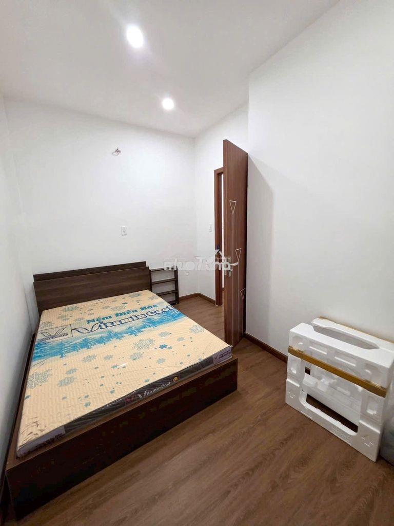 Nhà 1 trệt 1 lầu 4x9 hoà bình gần đầm sen - 3