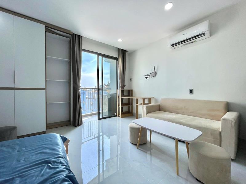 Studio full nội thất - ban công - máy giặt riêng - ngay dh iuh, văn lang
