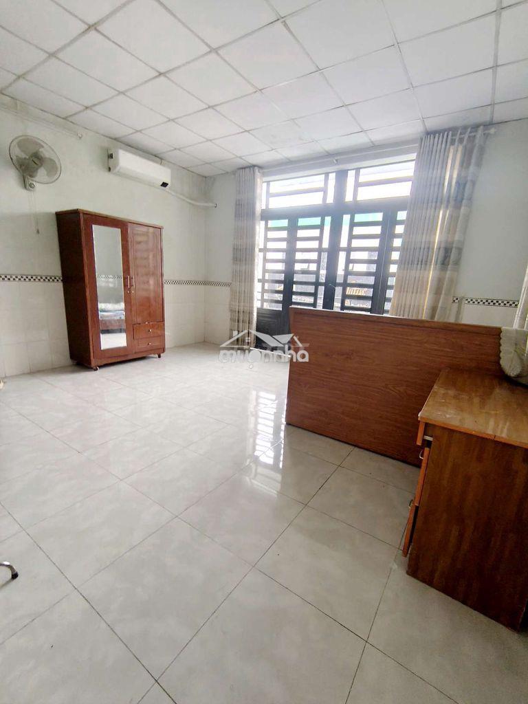 Ban công full nt mới tinh gần chợ hóc môn - 3