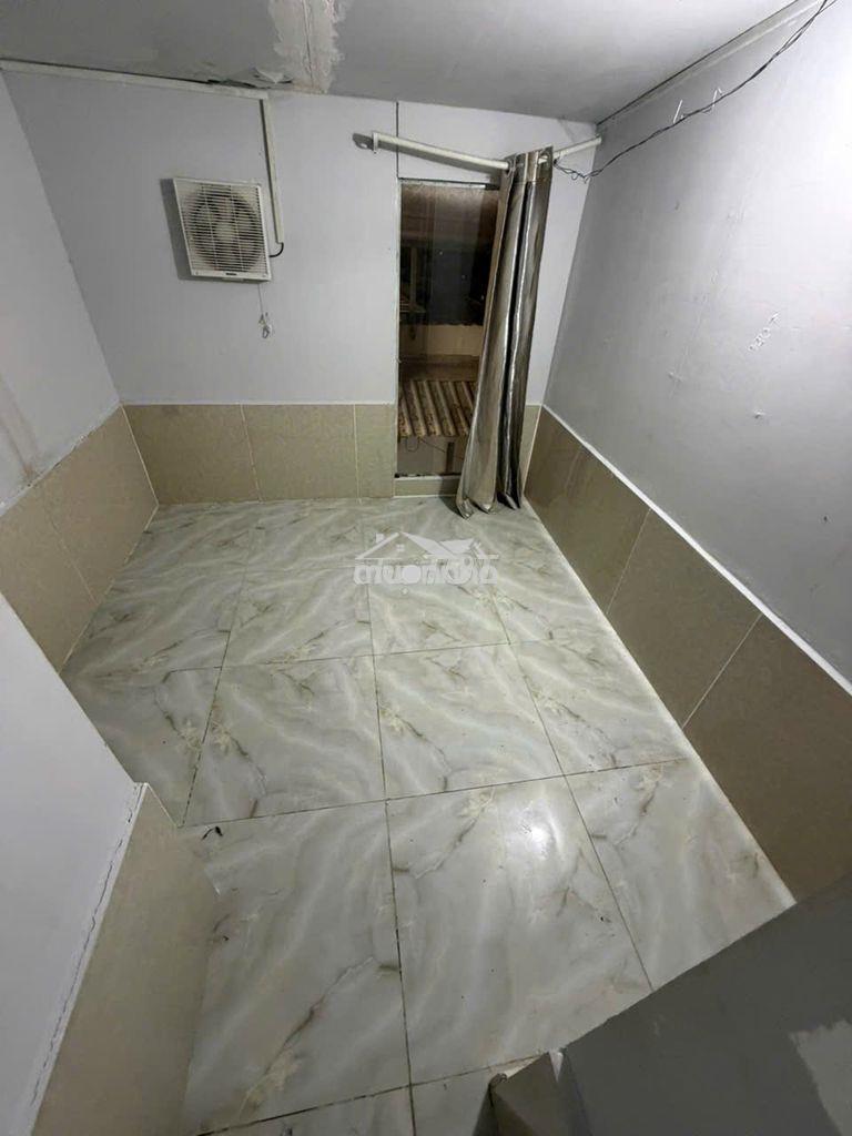 Cho thuê nnc quận 8 – 3 phòng ngủ, 2 wc, có gác, đường cao lỗ - 4