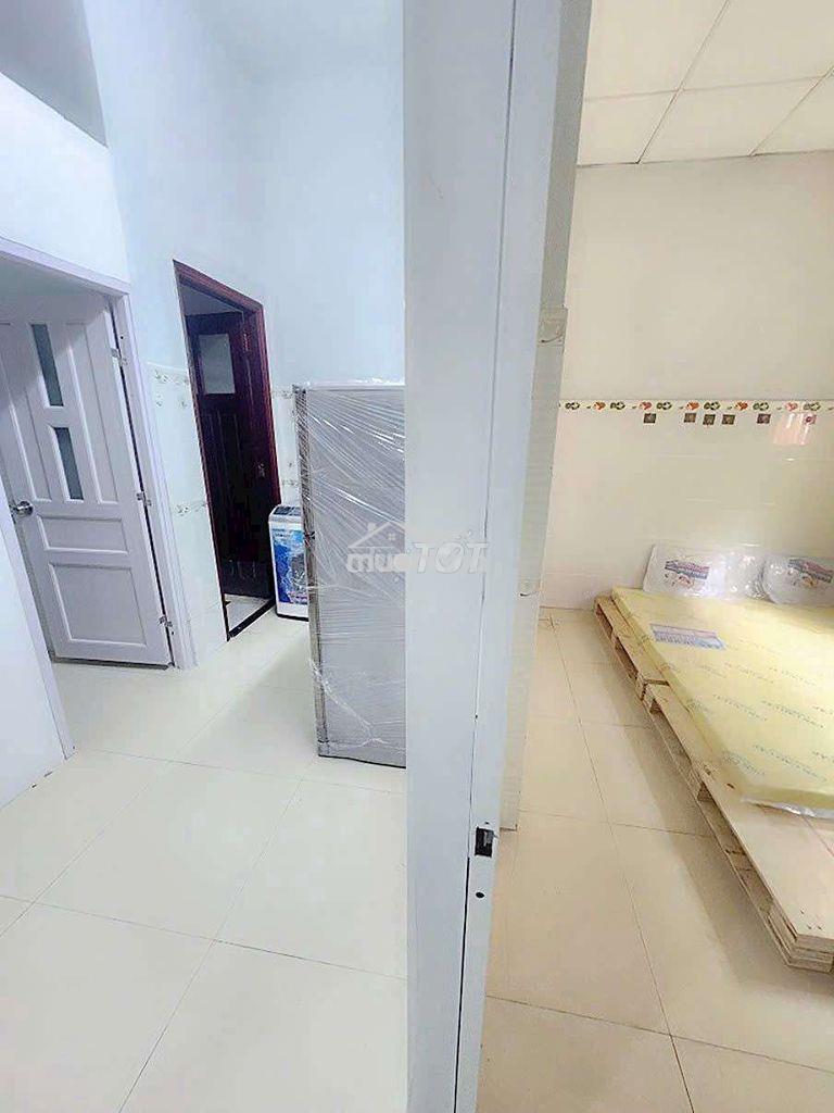 Phòng chdv full nội thất gồm 2pn có cửa sổ,bếp nấu ăn - Ảnh 3