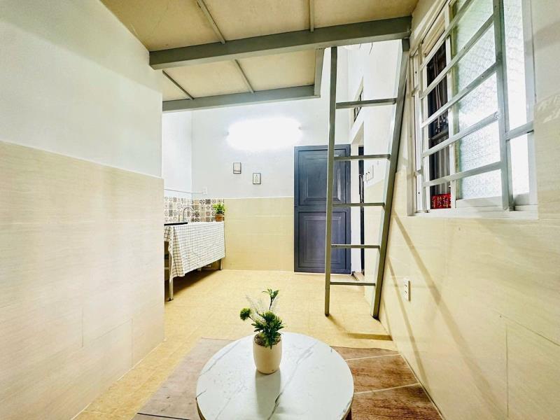Duplex full nội thất - gác cao không đụng đầu - ngay landmark 81