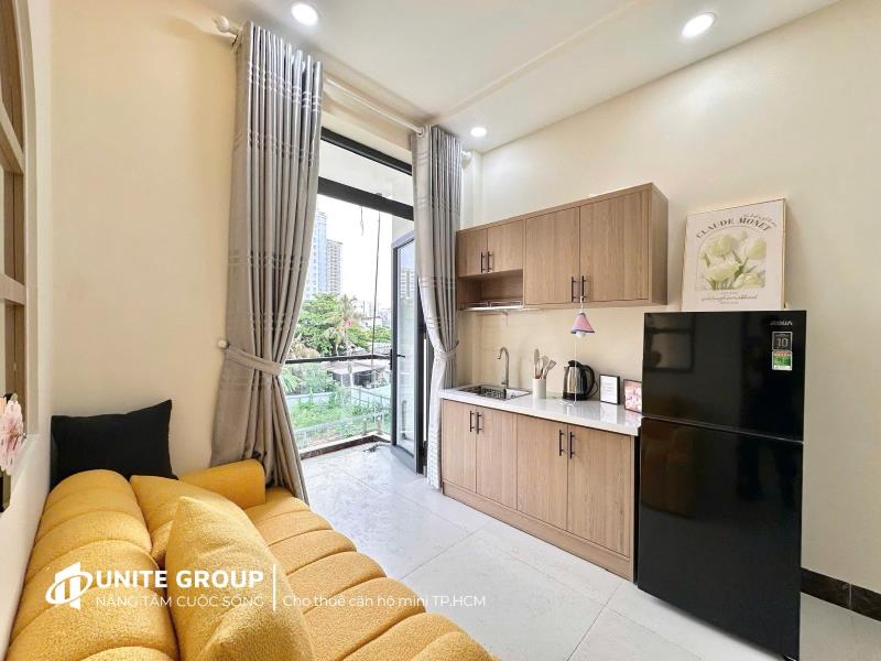 Cho thuê căn hộ 1pn tách bếp có ban công thoáng full nội thất đường nguyễn xí gần vlu3, uef,gtvt