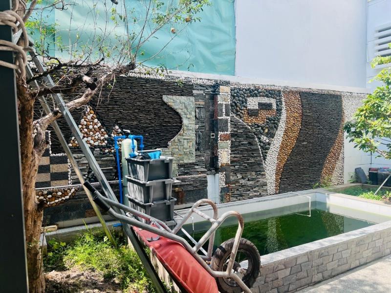 Biệt thự 2 tầng và dãy trọ 8.p – đường số 10 lý phục man – q.7 – dt: 17*25m (414m2) – 32 tỷ - 4