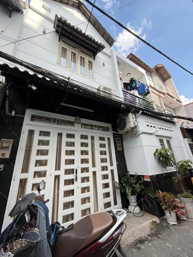 Nhà bán nguyễn văn khối 2 tầng ngang 7, 52m2, sổ hồng riêng