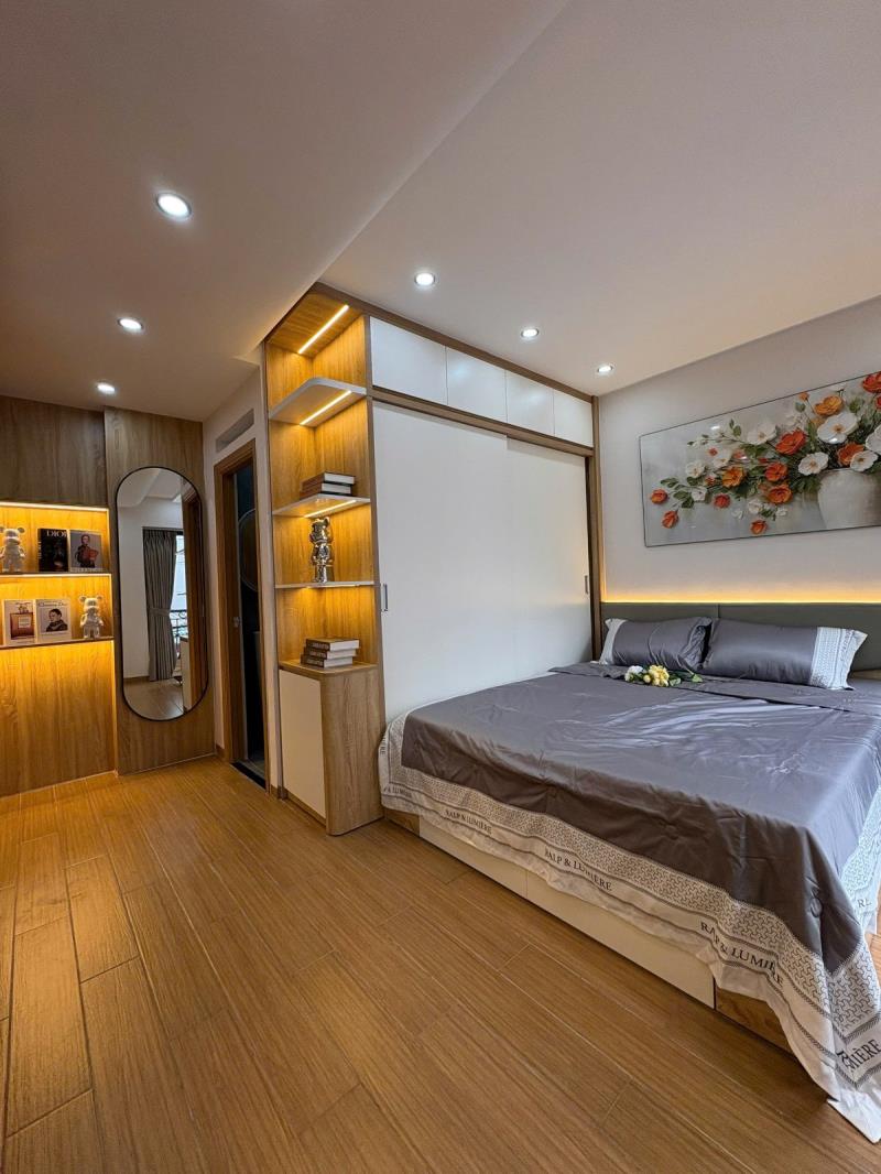 Villa cổ điển - 3 tầng - ngang 6m – xe hơi đỗ cổng – tặng nội thất - nguyễn văn công - gần công viên gia định - 5 tỷ 550 - 4