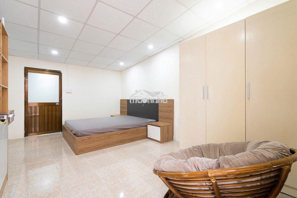 Cho thuê nguyên lầu 2 nhà trong chợ bàn cờ - 2