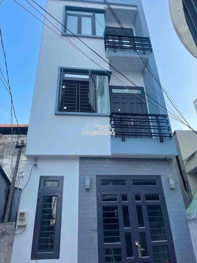 Cho thuê nhà 16/ đs 8 p11( 4x17) trệt , 2 lầu , 4pn , 5wc , ở liền