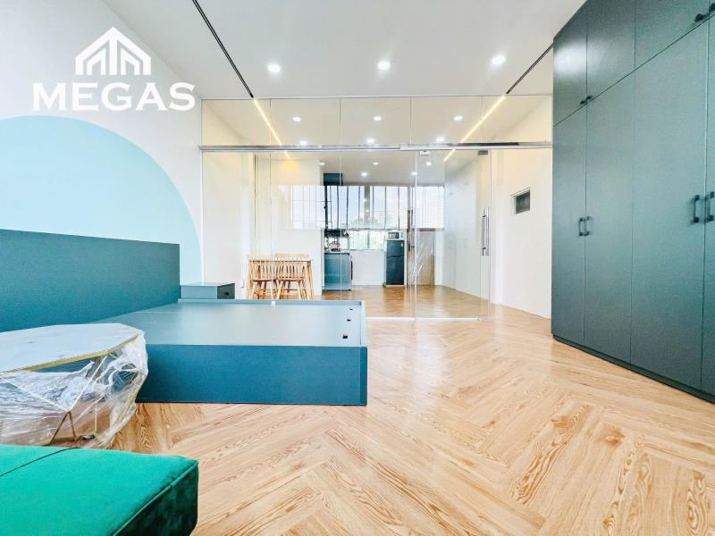 Cho thuê 1pn rộng 70m2 full nội thất ngay ngã tư hàng xanh - đại học hutech - cầu sài gòn - ga metro tân cảng - 4