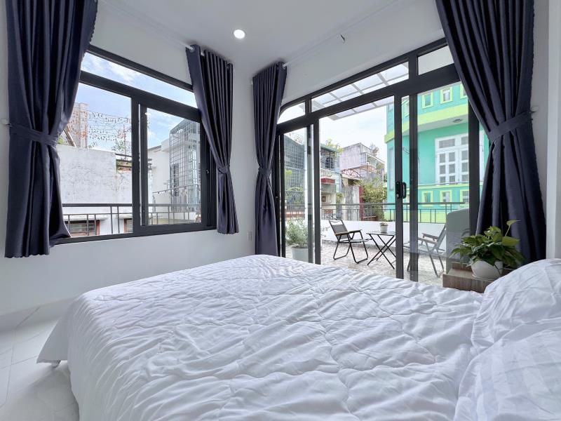 Cho thuê 1pn ban công 40m2 có máy giặt riêng ngay cầu bông - công viên lê văn tám - chợ bà chiểu - đh mở - 2