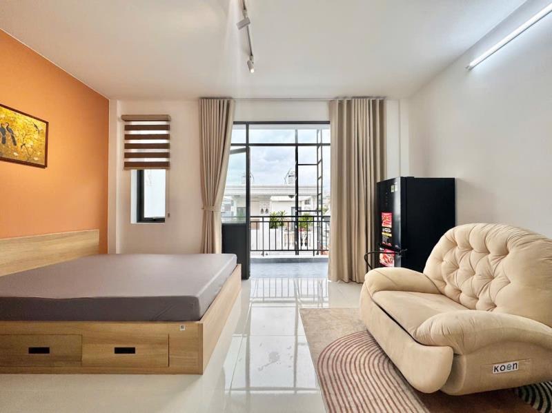 Thuê ngay studio full nội thất - rộng 45m2 - ban công riêng - ngay chơ bà chiểu sát quận 1, an ninh cao