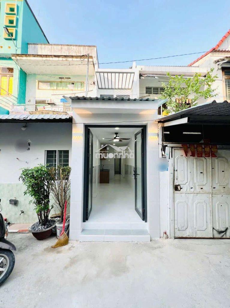 🏡 Bán nhà mới hẻm 4m đường bình đông p.phú định q8
- 3