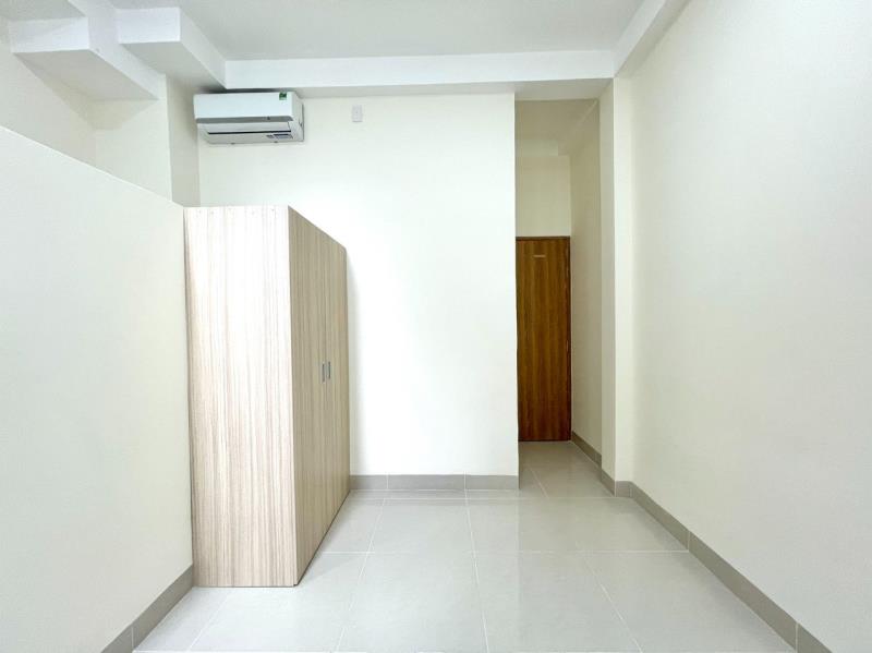 Phòng mới xây cửa sổ thoáng gần hàng xanh, bùi đình túy - 3