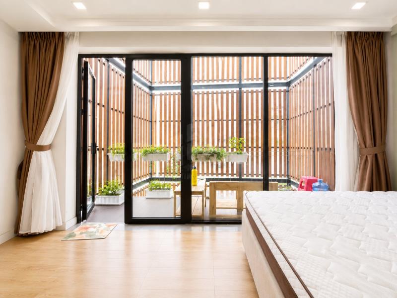 Cho thuê studio xô viết nghệ tĩnh – bếp tách riêng – ban công – cách đh ngoại thương chỉ 300m