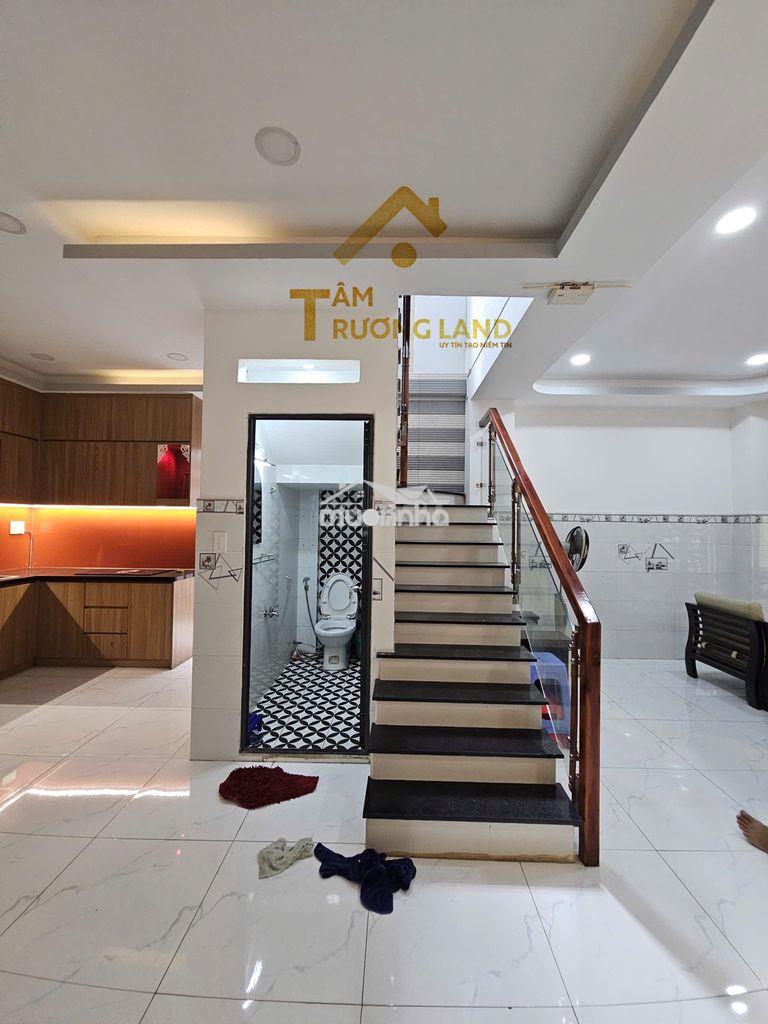 Nhà âu dương lân p3 q8 vị trí trung tâm 6,3x14m (nh 6,8m) 3pn 2wc - 2