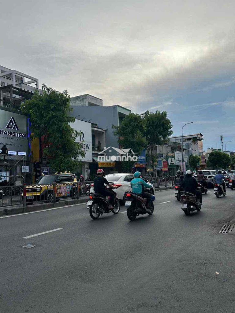 Hxh ngủ trong nhà ngay chuyến metro 2 và cv lê thị riêng cách mạng thá
