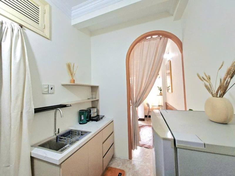 Cho thuê phòng trọ sinh viên quận 1 – trần hưng đạo | gần đh khxh&nv, đh khoa học tự nhiên, ueh | 1pn + ban công + bếp riêng - 2