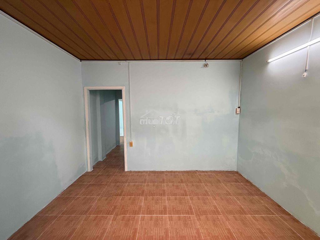 Nhà cấp 4 ngang 5m đẹp ngay chợ đêm bà hom - giá 2 tỷ 400 - 2