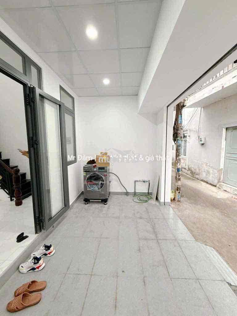 20m ra mặt đường - 4,2x14m full nội thất - nhà 3 tầng 3pn- 3wc - 3
