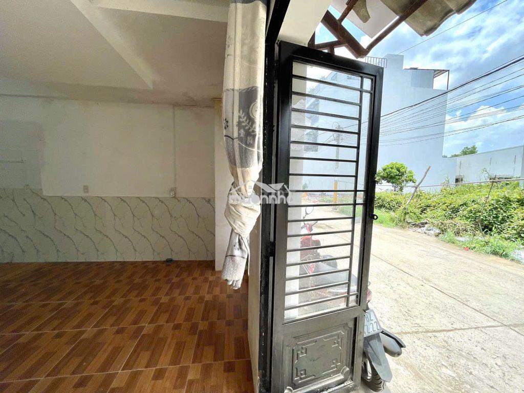 Cần bass lại phòng trọ như hình - 3