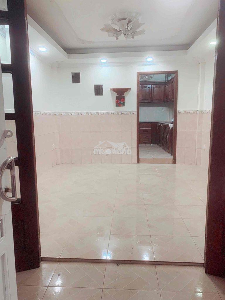 Nhà mới sơn sửa đường trường sa có 4pn- full máy lạnh - 15 triệu