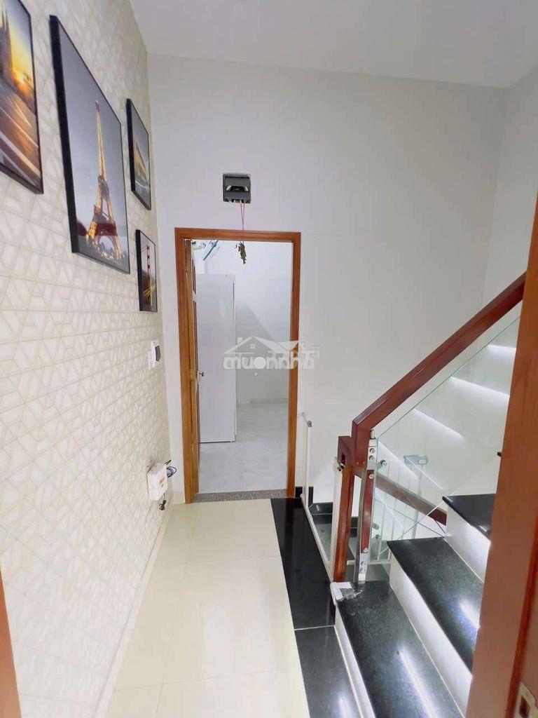 Cho thuê nhà đúc lầu mới đẹp đường số 51 p14 gò vấp 4 x8 có nội thất - 4