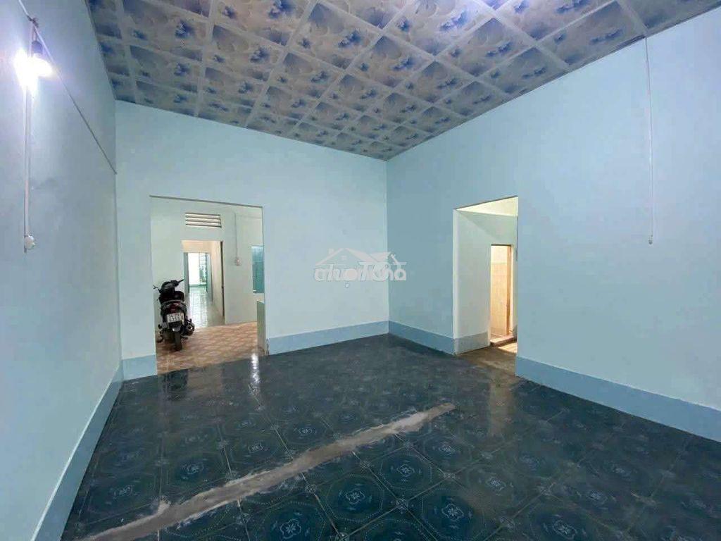 Kho khu tên lửa 240m2 giá 16 triệu thương lương - 4