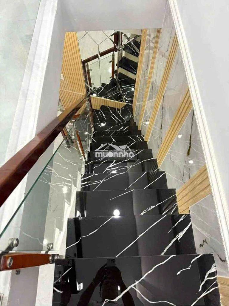 Lâm văn bền q7- hẻm ôtô- 5x6m- 2 tầng- chỉ 2.1 tỷ - 3