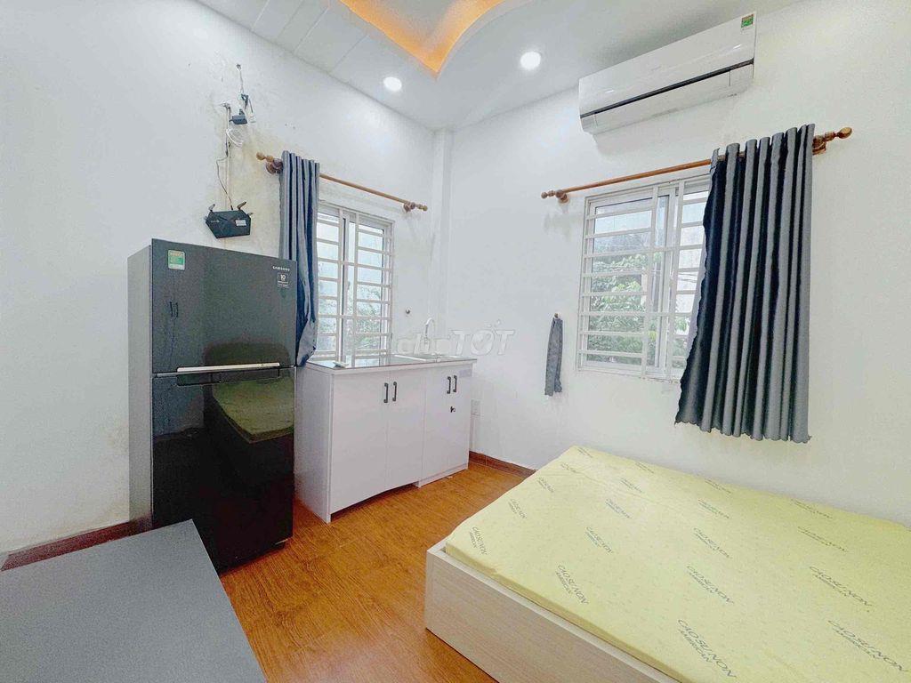 Cửa sổ trời - ngay thích quảng đức - phan đăng lưu - nguyễn thượng hiề - 2