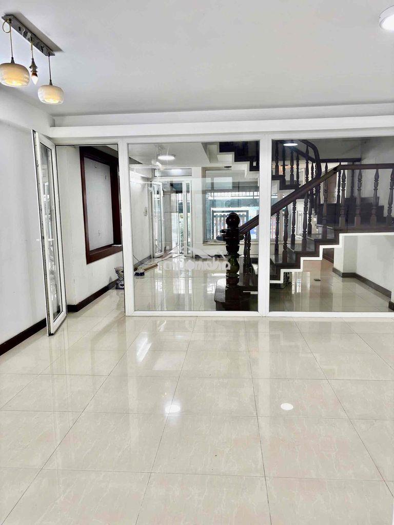 Cho thuê mặt bằng tầng trệt himlam