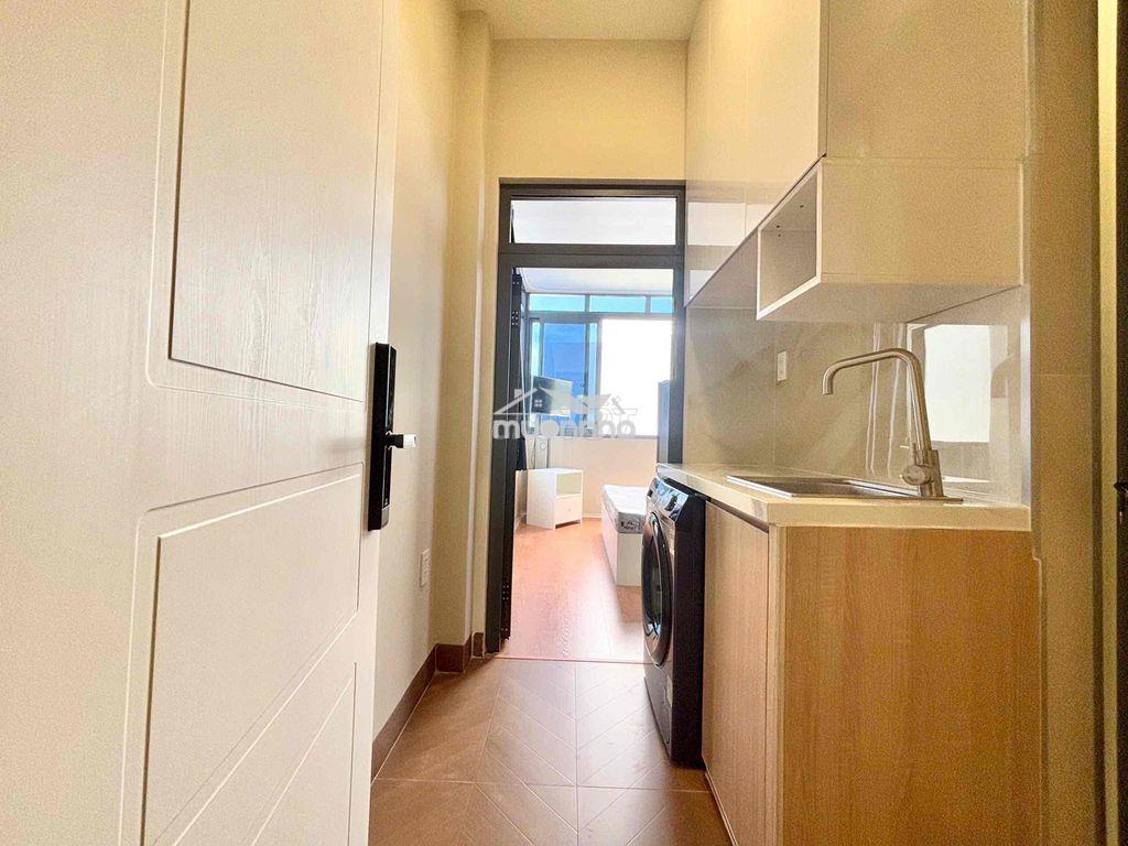 Căn hộ view kính tách bếp có thang máy fullnt cao cấp giáp quận 1 - 3