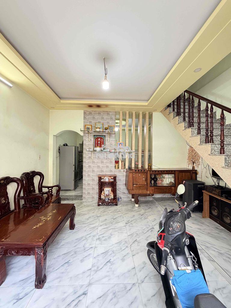 Cho thuê nhà 1 trệt 1 lầu phường bửu hoà củ. dt: 80m2. giá: 7tr/ tháng