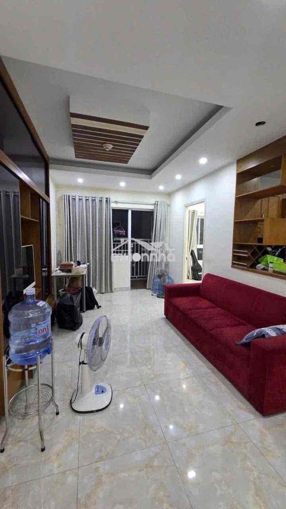 Cho thuê cc 155 nguyễn chí thanh 2pn gần full nt giá 11tr
