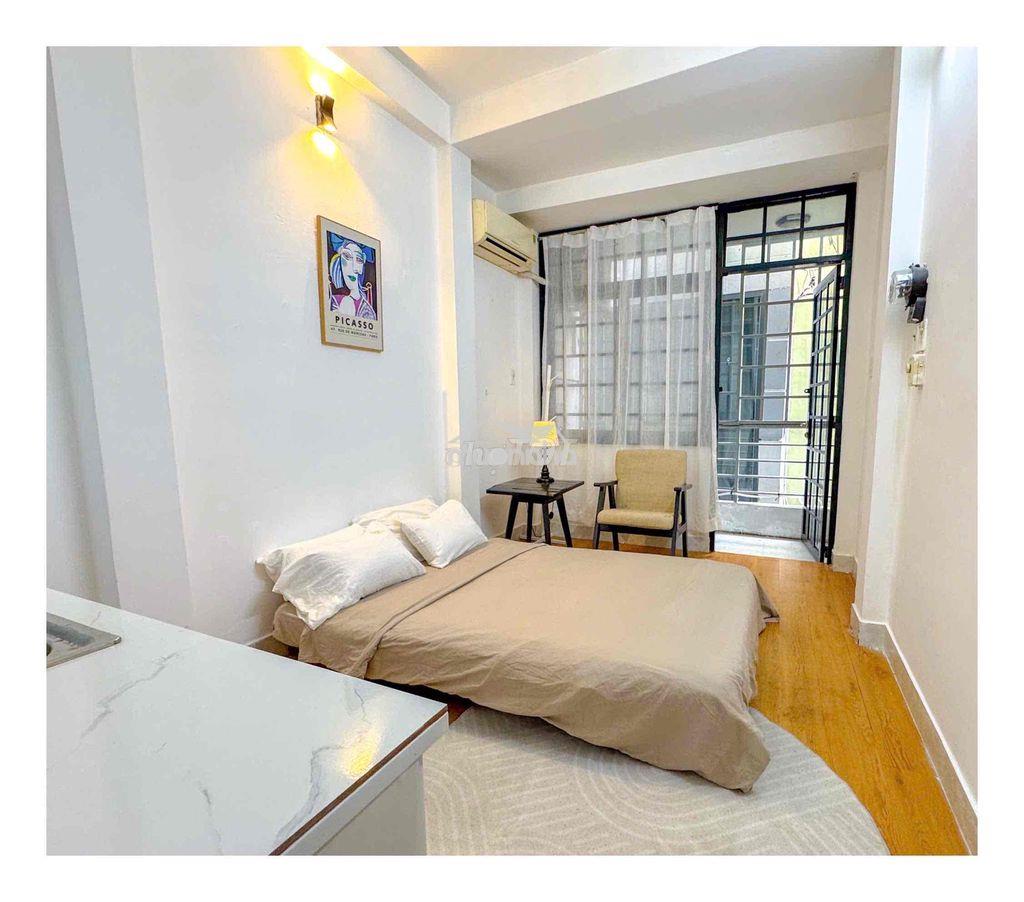 Cho thuê căn hộ studio ban công thoáng ngay cvien lê văn tám q1 - 2
