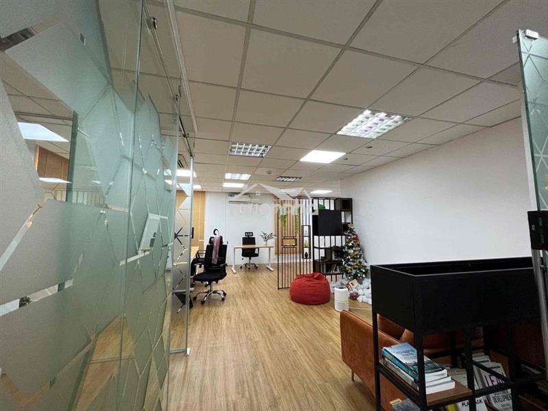 Cho thuê vp trần khánh dư q1,60m2, sẵn fitout, vào làm việc đc ngay