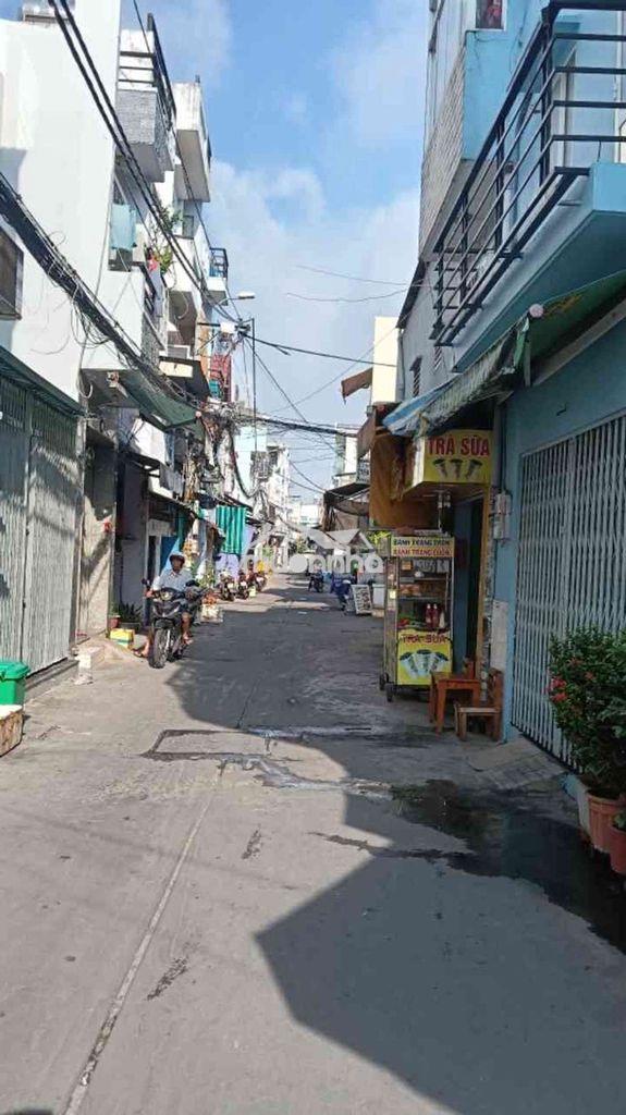 Mặt tiền kênh doanh ngay lê văn quới ngay chợ bình long  đường  8m - 2