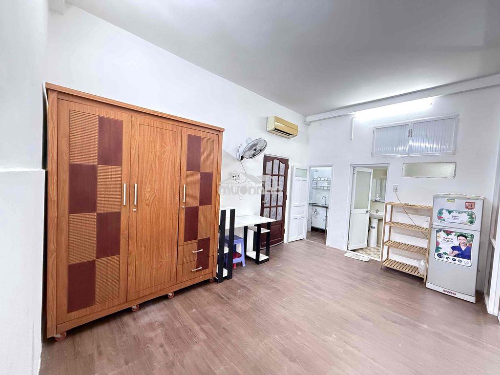 Cho thuê phòng trọ 30m² cmt8 q10 - full nội thất, 2pn, bếp tách riêng - Ảnh 2